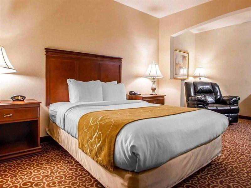Comfort Suites East Brunswick - South River Exteriör bild