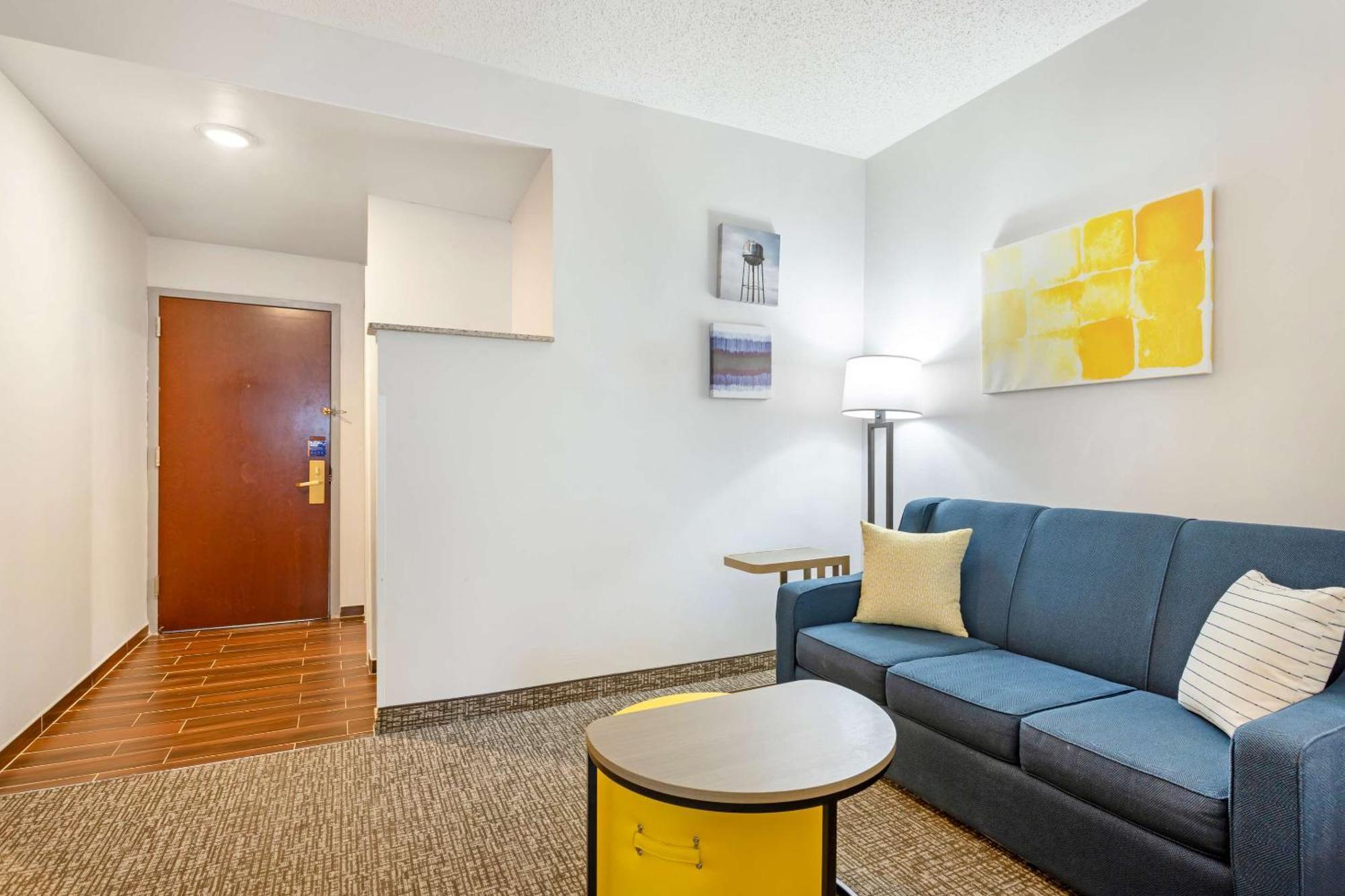 Comfort Suites East Brunswick - South River Exteriör bild
