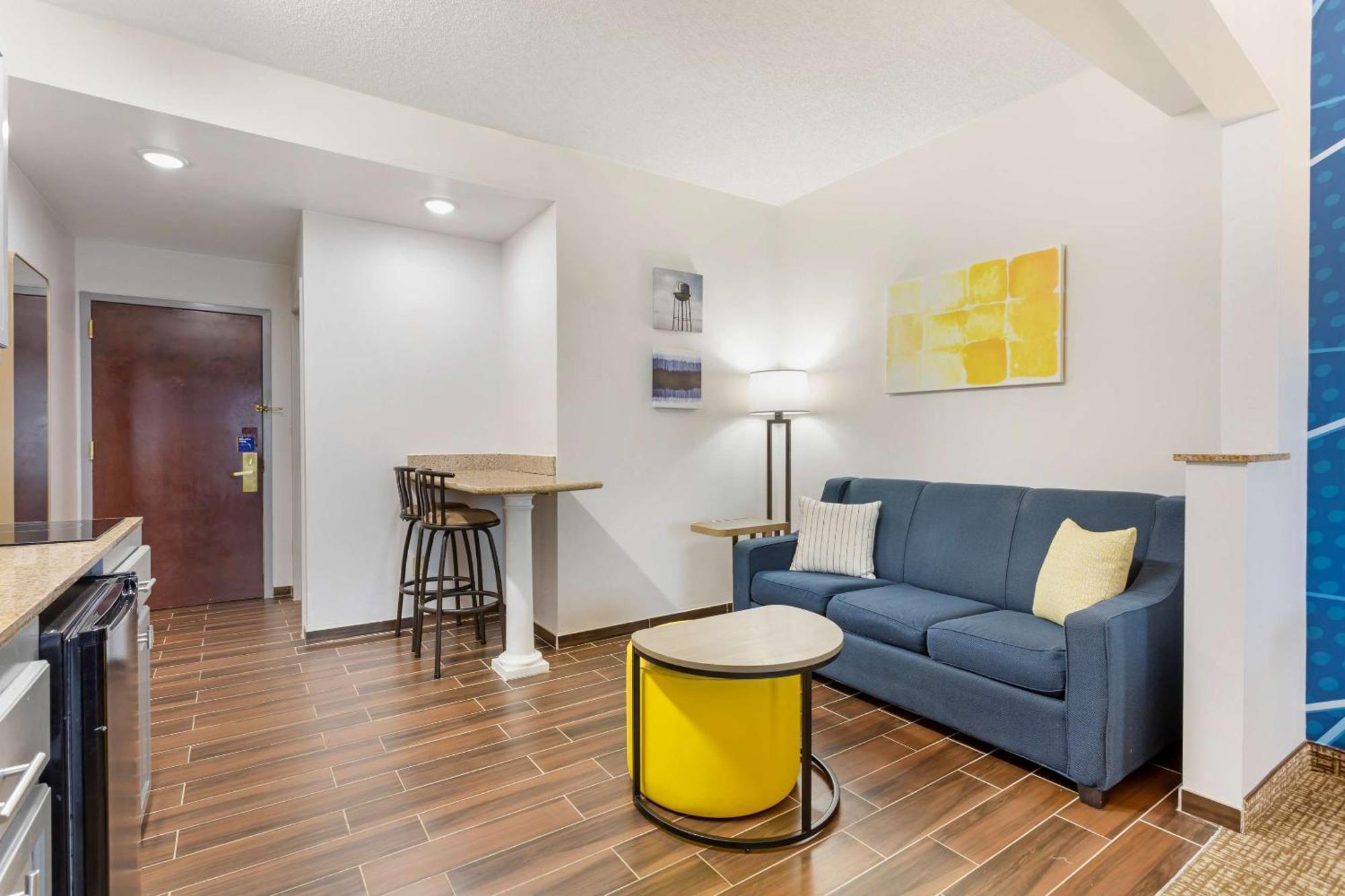 Comfort Suites East Brunswick - South River Exteriör bild