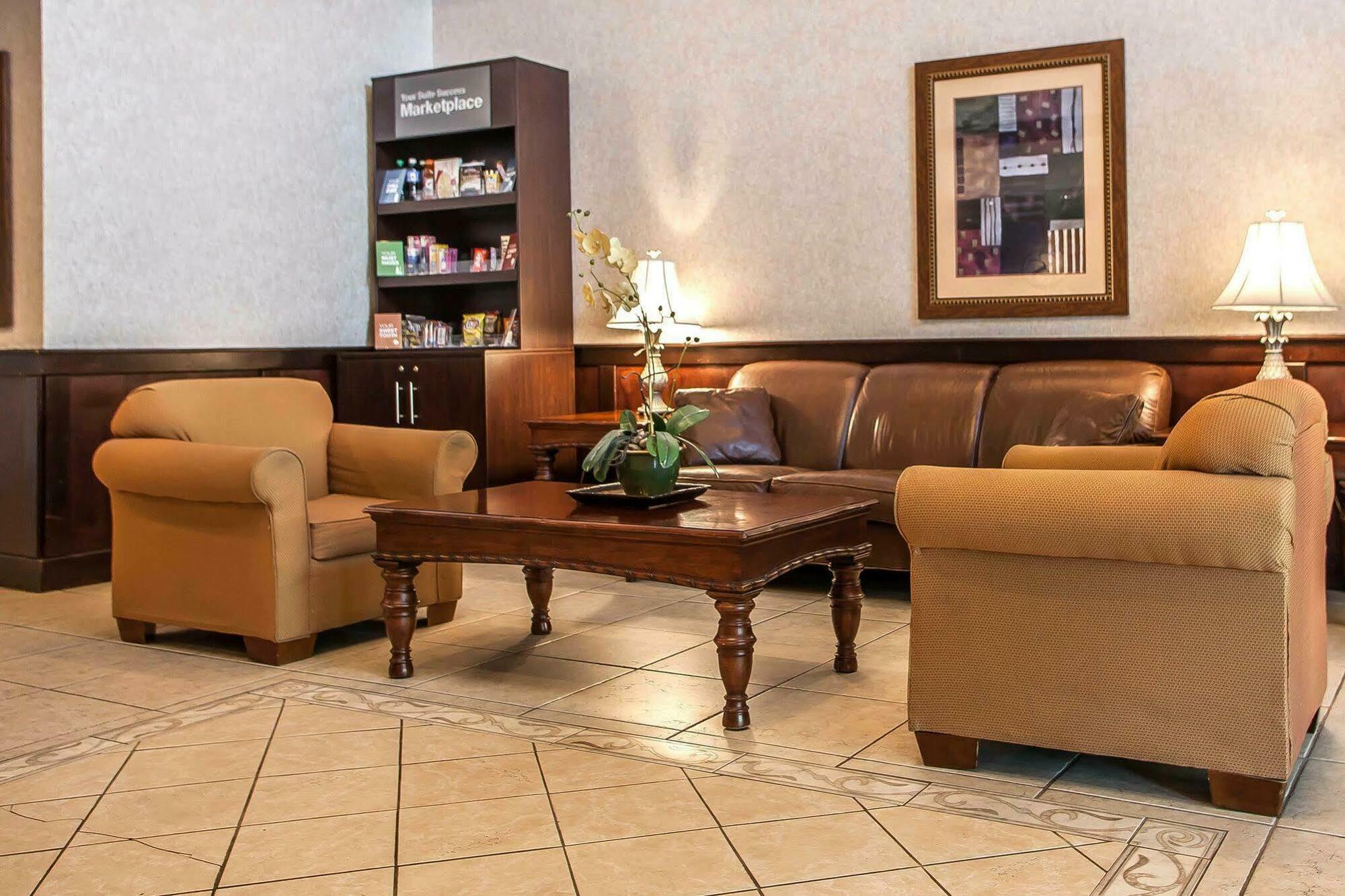 Comfort Suites East Brunswick - South River Exteriör bild