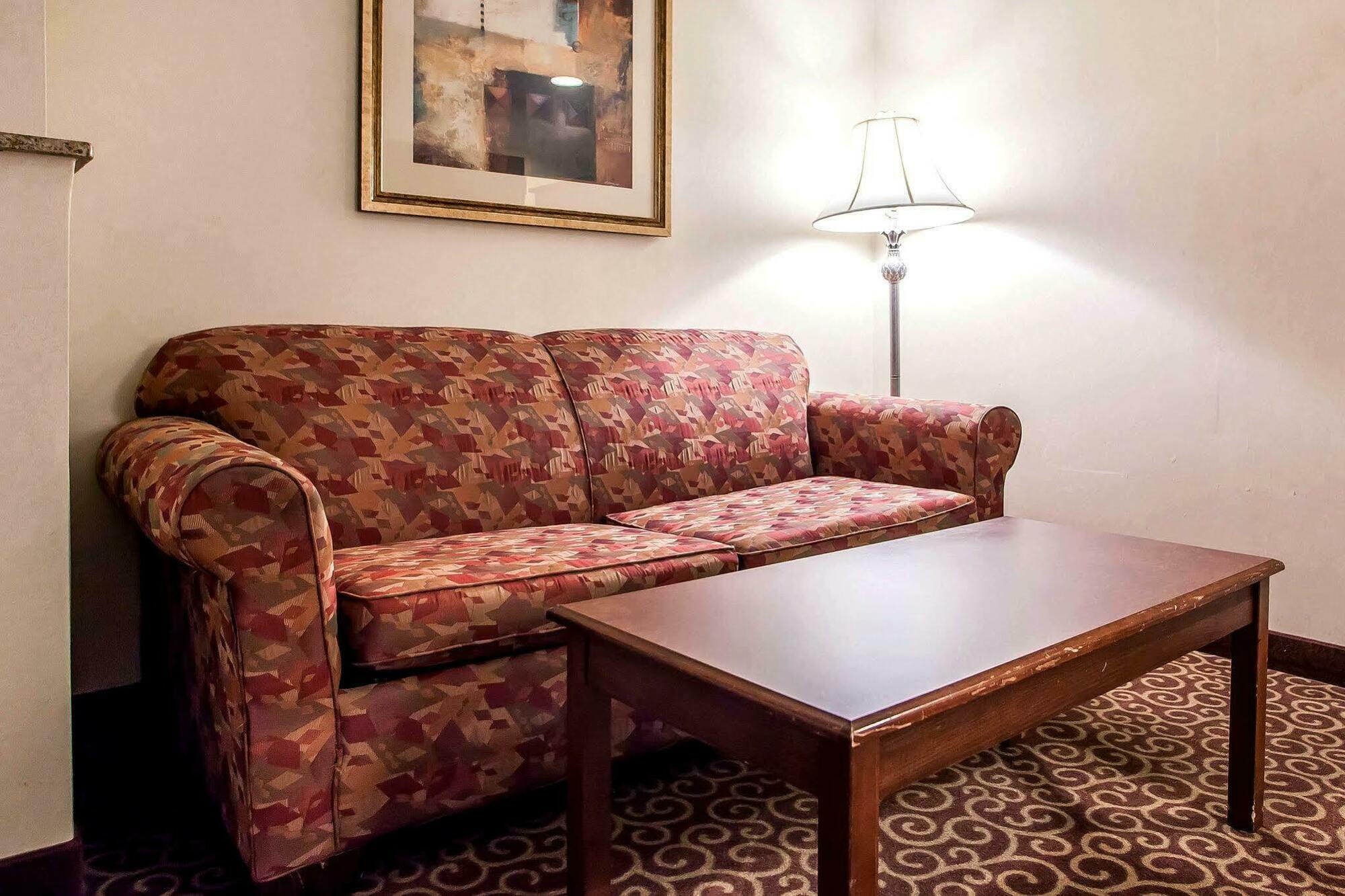 Comfort Suites East Brunswick - South River Exteriör bild